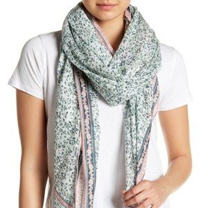 Beautiful Caslon White Seaside Vines Scarf